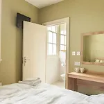 Blackburne Arms Hotel